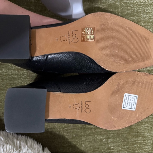 LoQ Ottavia Black Leather Chelsea Boot - Picture 5 of 9